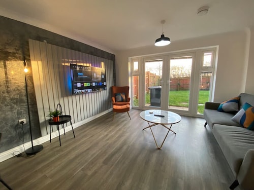 Host Stay Bluebell Close