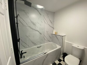 Casa | 3 quartos, escrivaninha