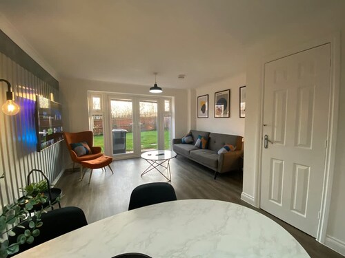 Host Stay Bluebell Close