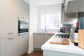 House | 3 bedrooms - Host Stay Hewitt Close (Peterborough)