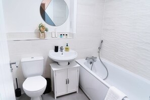 3 bedrooms - Host Stay Hewitt Close (Peterborough)