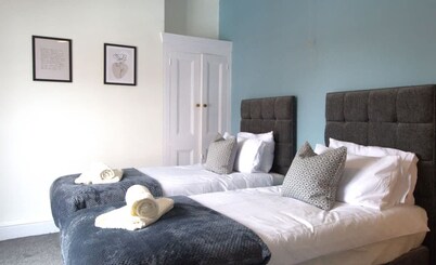 Host Stay Delapre Street