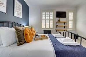 公寓 | 2 間臥室、書桌