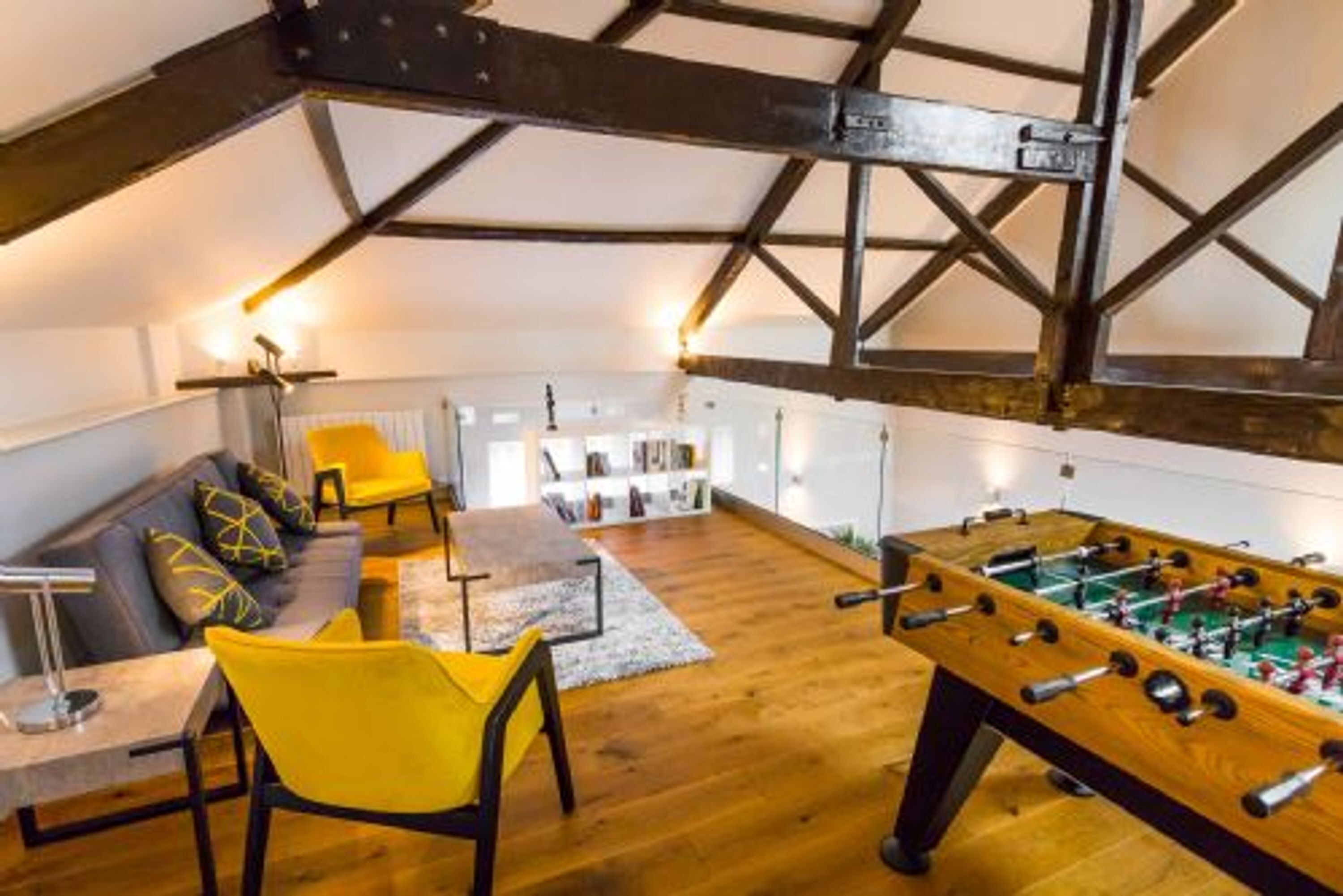 House | 3 bedrooms, desk