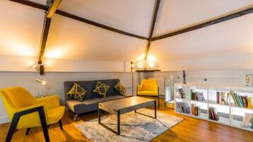 Rumah | 3 kamar tidur dan meja kerja