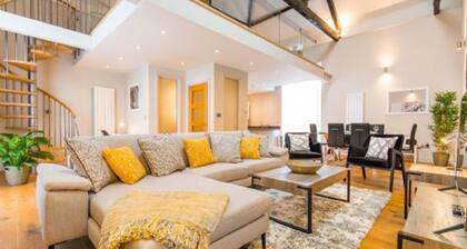 Host Stay Oddfellows Hall