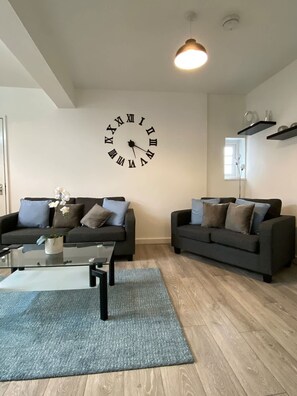 Apartment | 4 bedrooms - Host Stay Waterfront (Northampton)