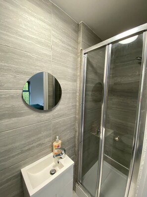 Apartment | 4 bedrooms - Host Stay Waterfront (Northampton)