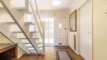 House | 5 bilik tidur