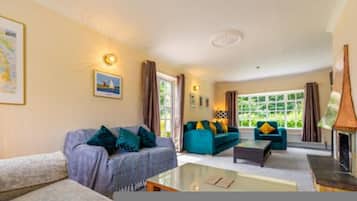 House | 5 bilik tidur