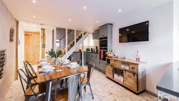 Apartemen | 4 kamar tidur