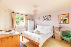 4 bedrooms - Host Stay Woodfalls Barn (Norwich)