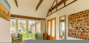 4 bedrooms - Host Stay Woodfalls Barn (Norwich)
