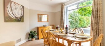 Host Stay St Clements House