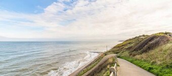 Host Stay Coastal Retreat