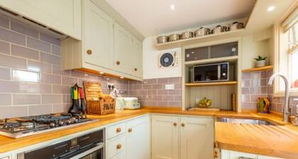 Host Stay Norfolk Historic Townhouse