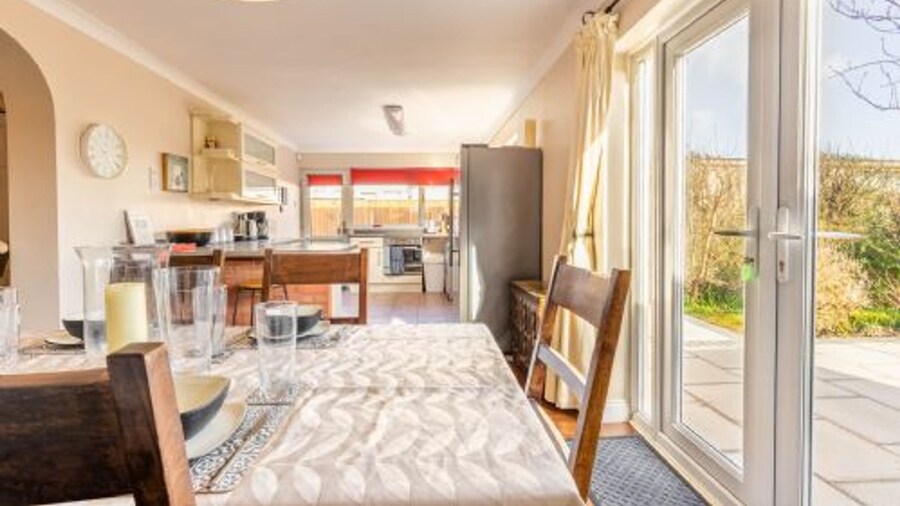 Host Stay Applegarth House
