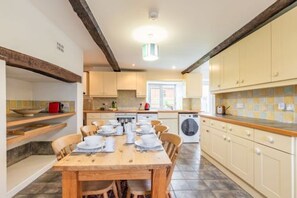 3 bedrooms - Host Stay 2 Ruscon Cottage (King's Lynn)