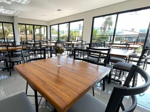 Restaurant - Escarpas Styles Hotel (Capitólio)