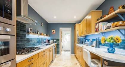 Host Stay Maple House