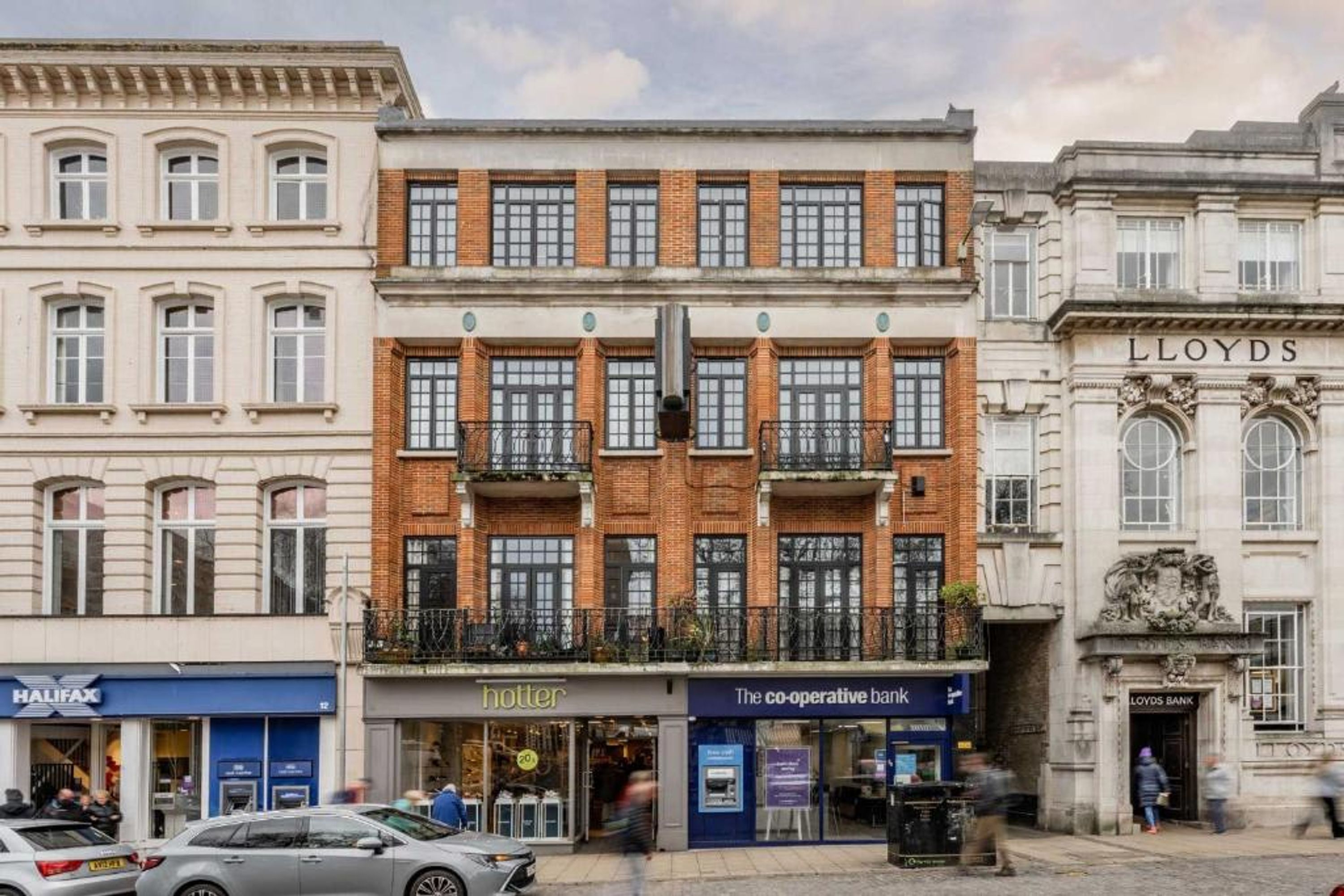 2 عدّة غرف نوم