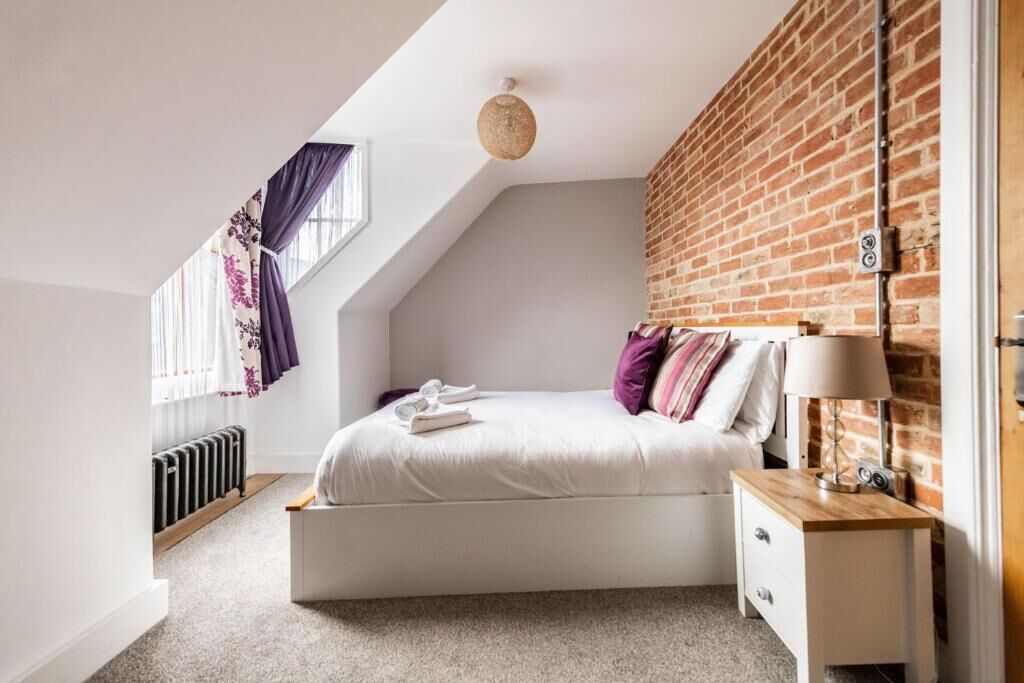 4 bedrooms, iron/ironing board, travel cot, WiFi