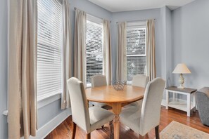 Dining - Spacious Updated Home Ideal For Groups W/ Parking by Lucky Savannah (Savannah)