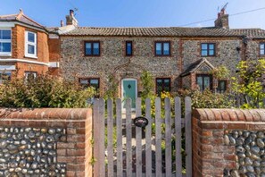 4 bedrooms