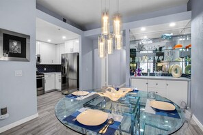 Apartment | 2 bedrooms, Internet - Hollywood Glam Hideaway (Palm Springs)