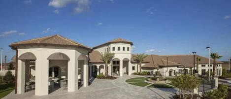 Departamento | 4 habitaciones, escritorio y internet