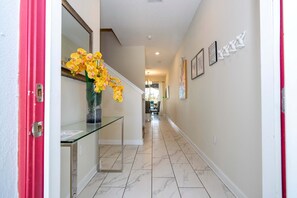 Appartement | 4 chambres, bureau, Internet