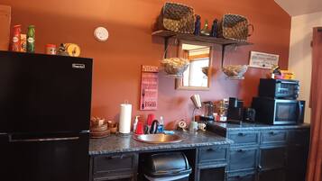 Fridge, microwave, coffee/tea maker, electric kettle