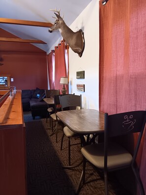 Dining - 4-bedroom bed & breakfast in distinct North Creek, with a rustic cozy cabin feel (North Creek)