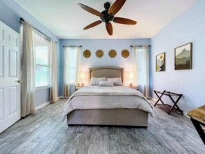 3 chambres, fer et planche à repasser, Wi-Fi, draps fournis