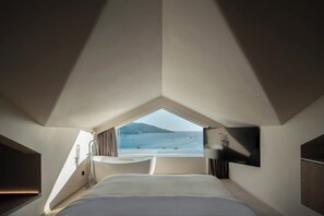 Design Double Room, 1 Queen Bed, Sea View - Miyue Shenzhen Blue and White Holy Island Cliff Pool Hotel (Shenzhen)