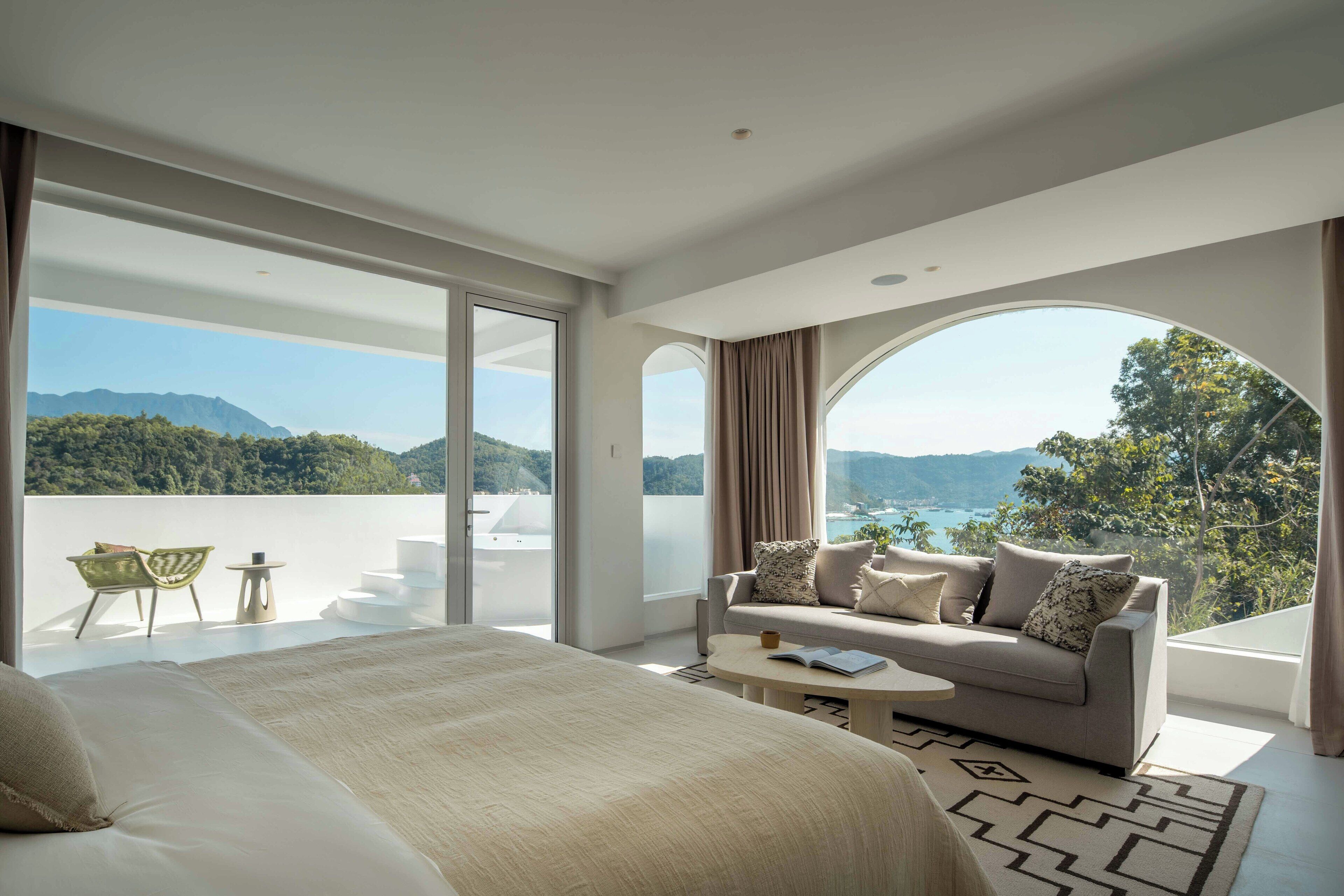 Deluxe Double Room, 1 Queen Bed, Sea View | Premium bedding, minibar, free WiFi, bed sheets