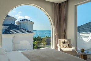 Exclusive Double Room, 1 Queen Bed, Sea View - Miyue Shenzhen Blue and White Holy Island Cliff Pool Hotel (Shenzhen)