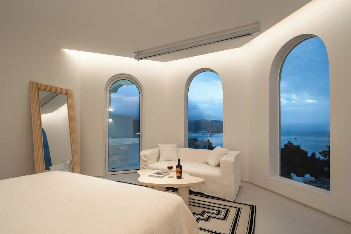 Romantic Double Room, 1 Queen Bed, Sea View | Premium bedding, minibar, free WiFi, bed sheets