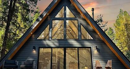 Everwoods Aframe - Modern Luxury, Cozy Mountain Retreat