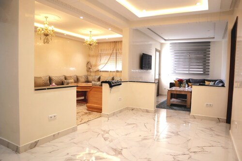 Spacious 3-bedroom apartment with WiFi, AC in vibrant Marrakesh