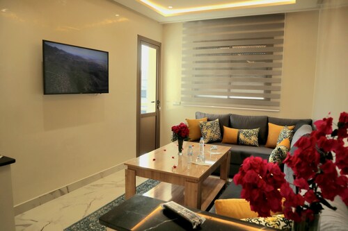 Spacious 3-bedroom apartment with WiFi, AC in vibrant Marrakesh