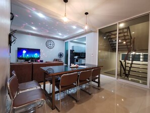 Interior - Thepprasit cosy 1
a spacious villa blending luxury and functionality. (Muang Pattaya)