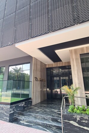 Exterior detail - Modern 1BR in Binghatti Luna, JVC by Deluxe Holiday Homes (Dubai)