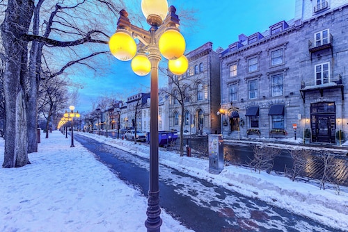 Historic Two Bedroom Facing Parliament