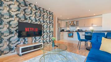 Apartment | Living area | TV