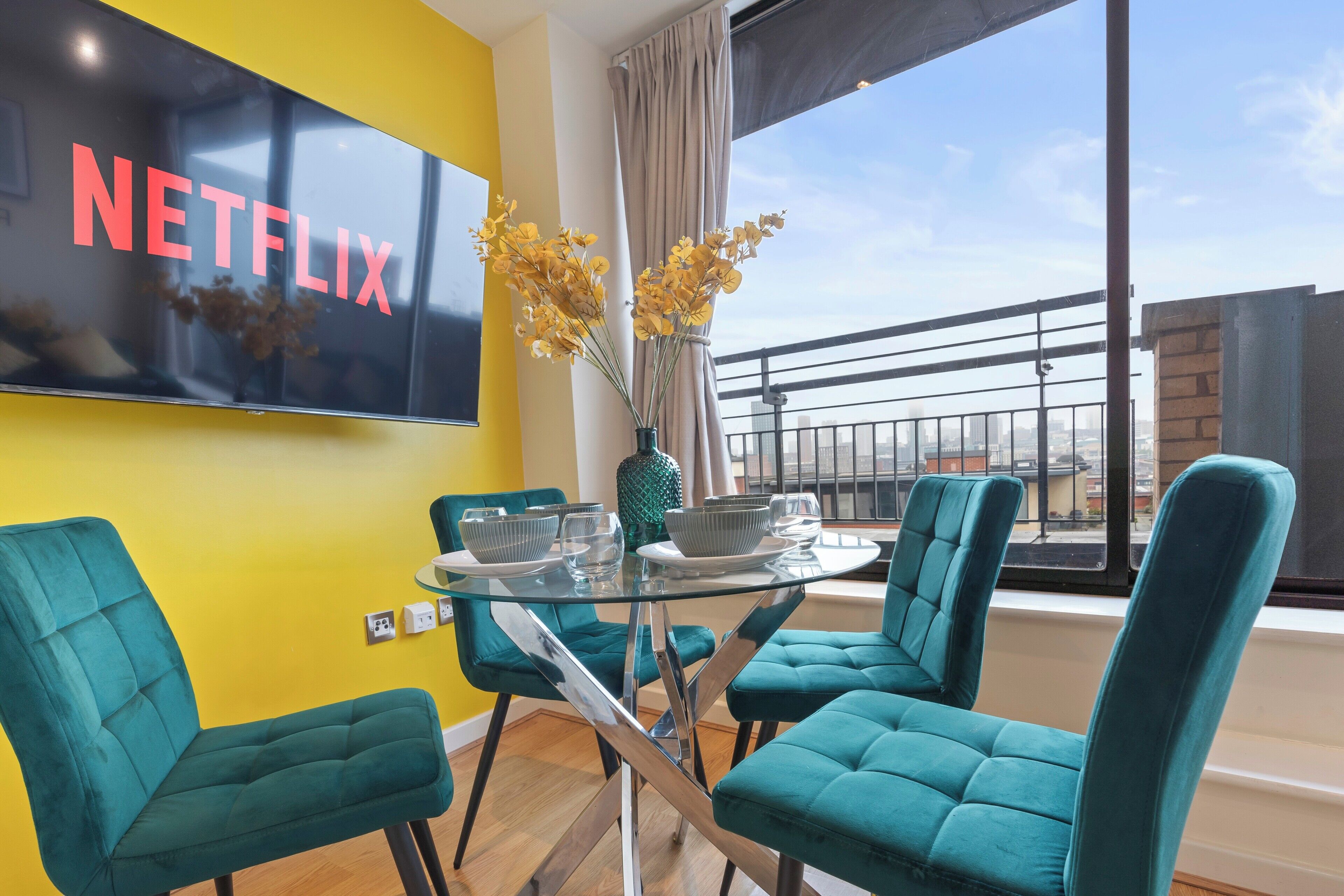 Apartment | Dining