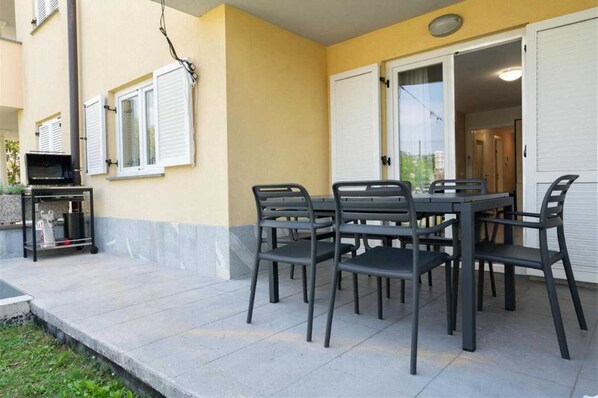 Appartement, 1 chambre, vue jardin, rez-de-chaussée | Terrasse/Patio