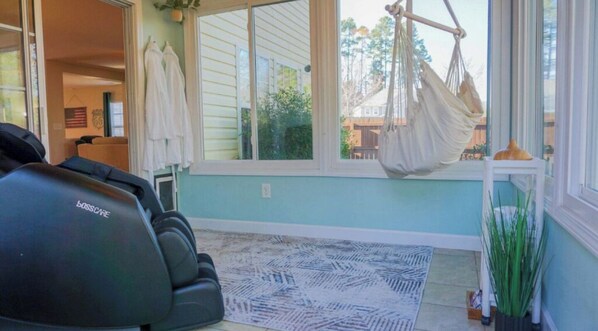 Fitness facility - Game Room! Theater!  Spa Room/Massage Chair (Durham)