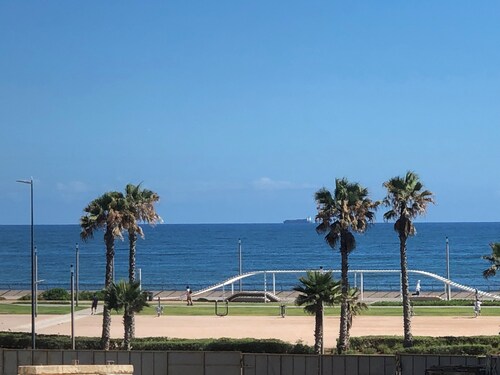 Charming Seaview Apartment Near Hassan 2 Mosque