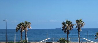 Charming Seaview Apartment Near Hassan 2 Mosque